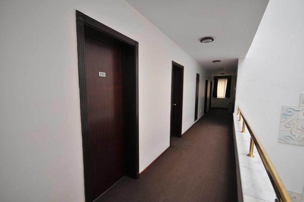 Dafne Hotel 3*